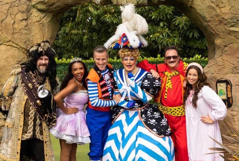 Discover the Cast set to Wow you at this year’s Panto at New Victoria Theatre, Woking
