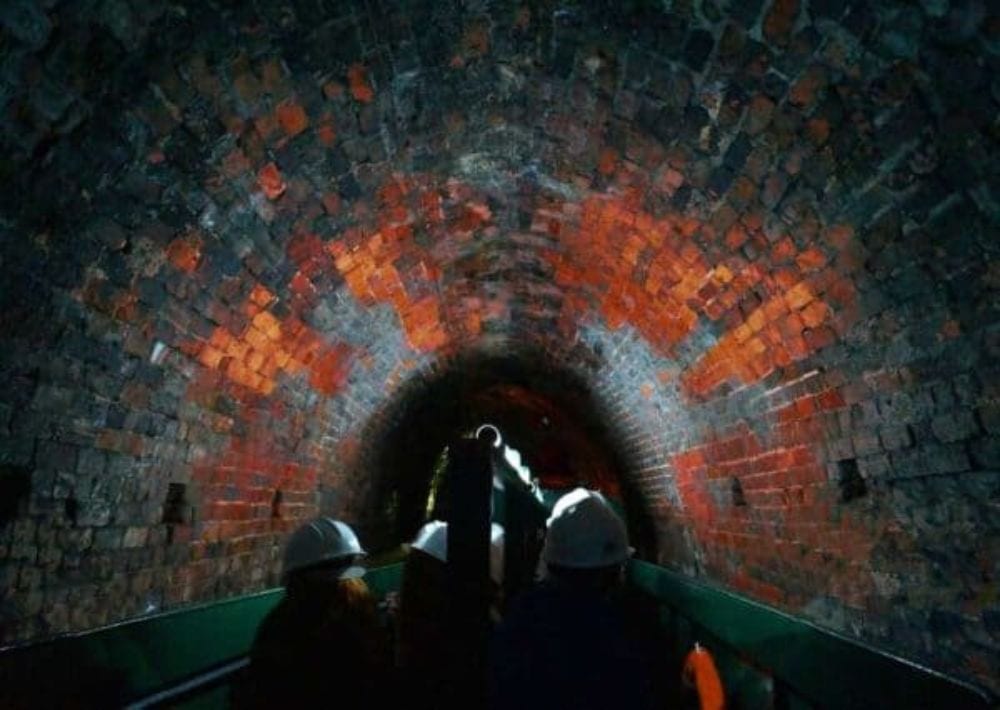 The Underground Experience at Dudley Canal and Caverns Dudley Canal and Caverns Dudley The School Trip Main Image Feb 26 Featured