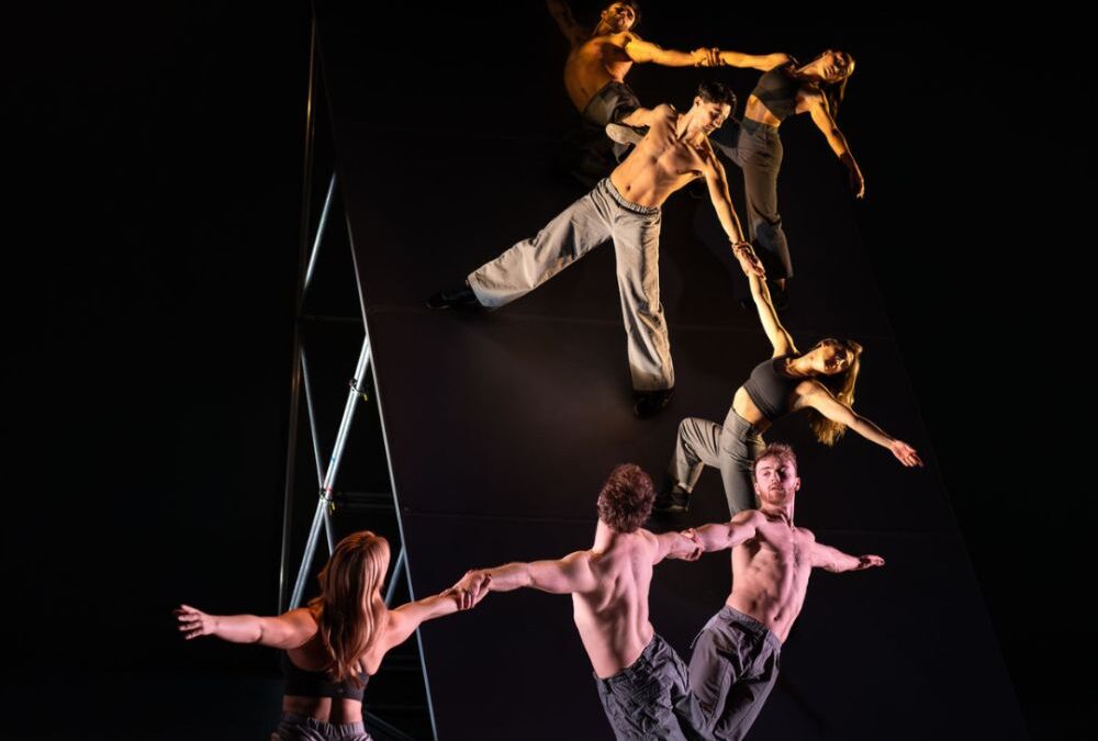 Hidden by Motionhouse – Connaught Theatre, Worthing